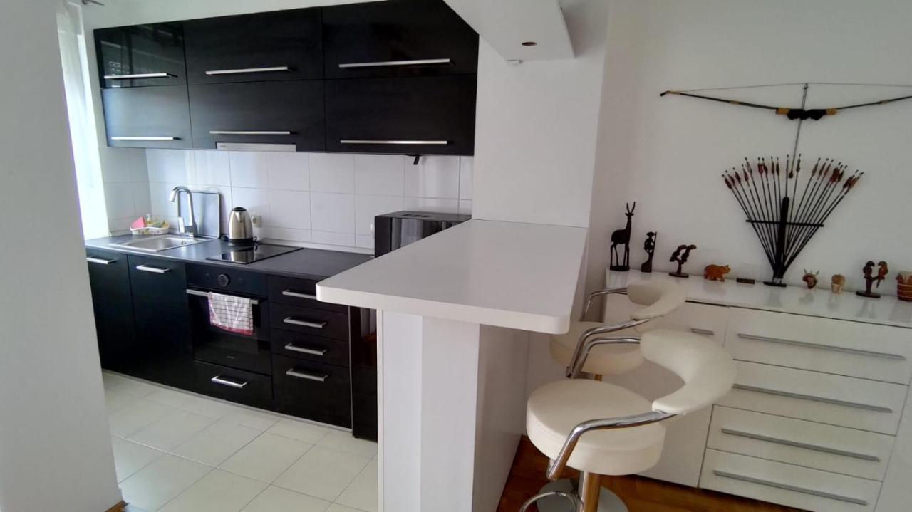 Poesia Apartment Нови-Сад Экстерьер фото